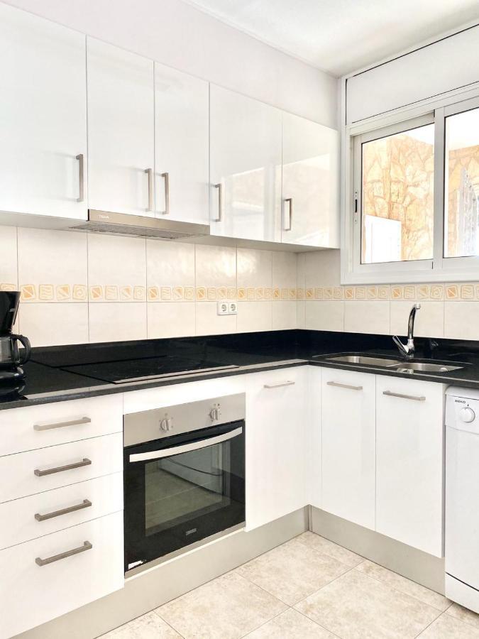 Appartement Devant La Plage Росас Экстерьер фото