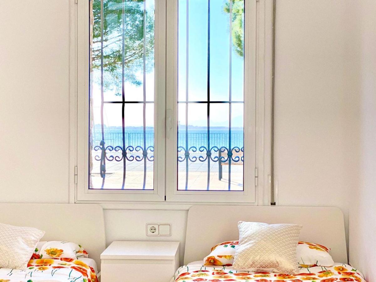 Appartement Devant La Plage Росас Экстерьер фото