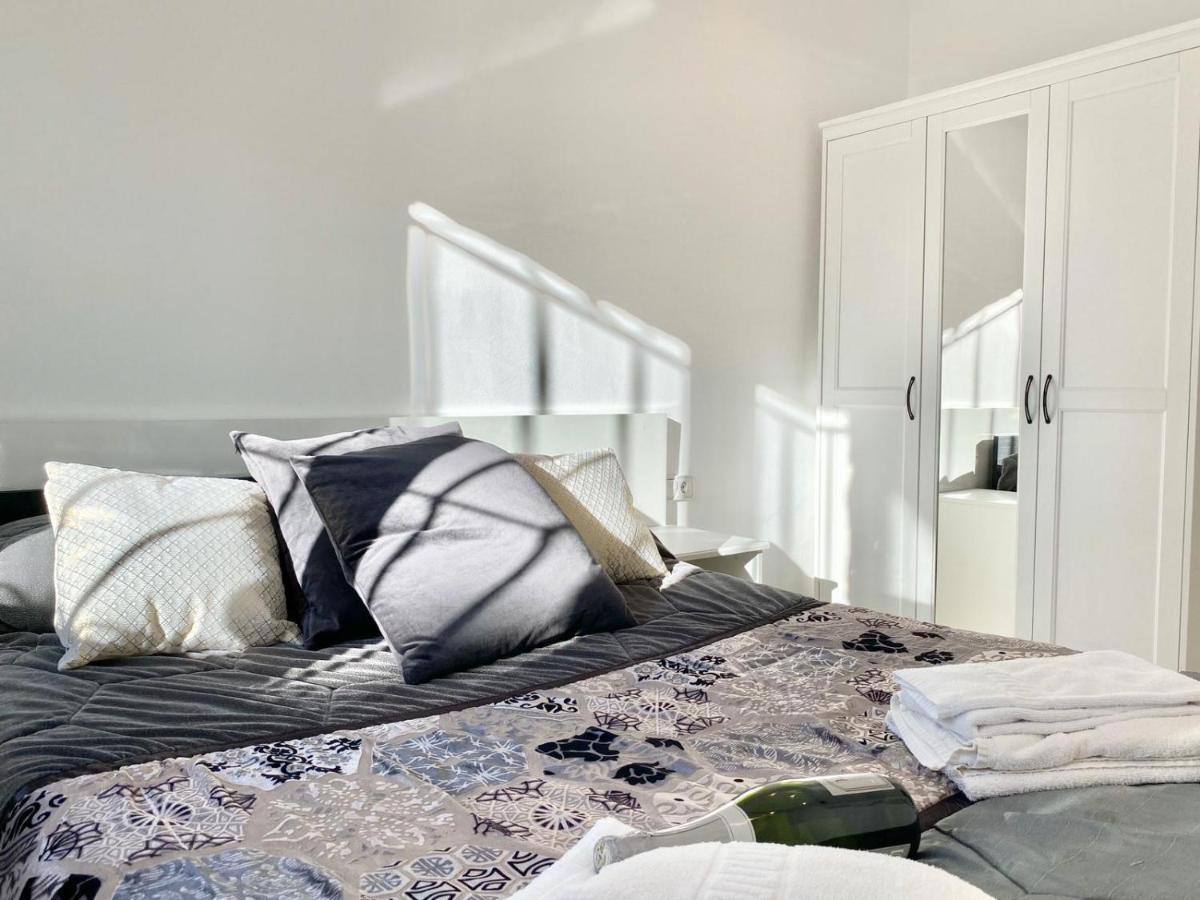 Appartement Devant La Plage Росас Экстерьер фото