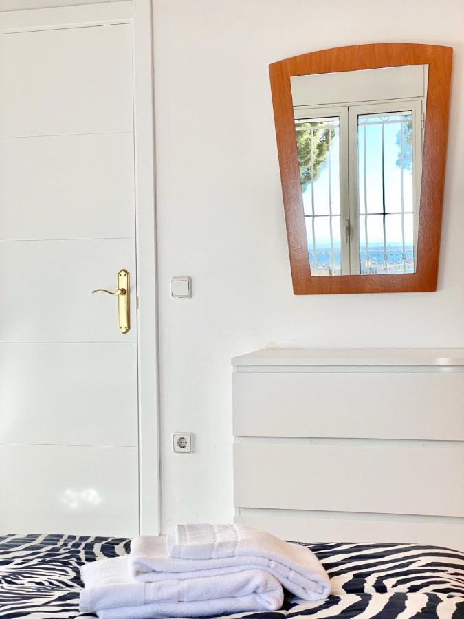 Appartement Devant La Plage Росас Экстерьер фото
